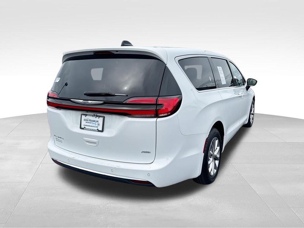 Used 2024 White Chrysler Touring L image 8