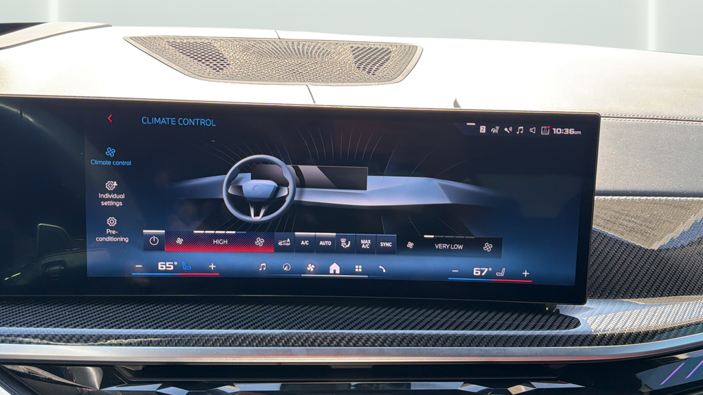 Used 2025 Gray BMW M60i image 22