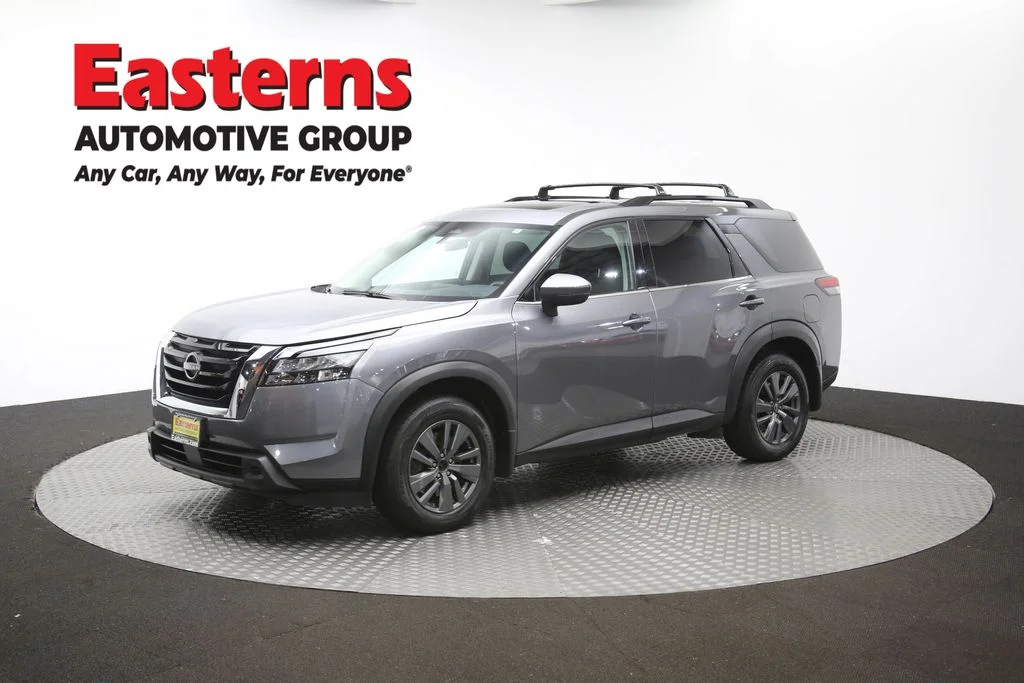 Used 2023 Gray Nissan SV image 60