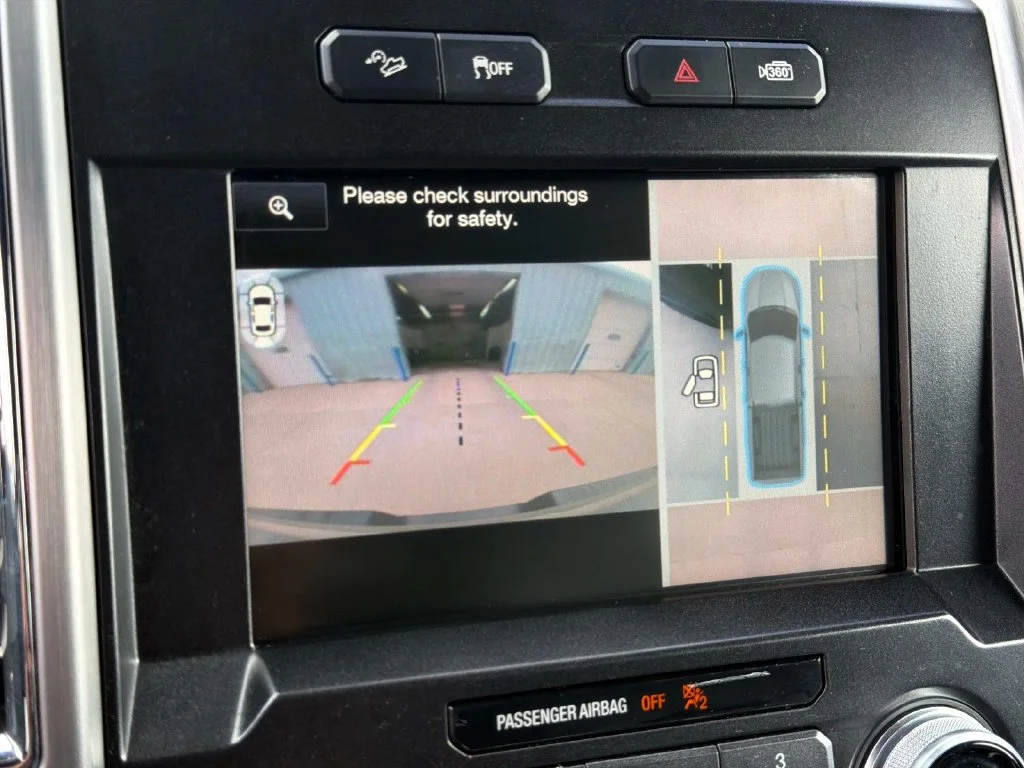 Used 2015 Black Ford Platinum image 25