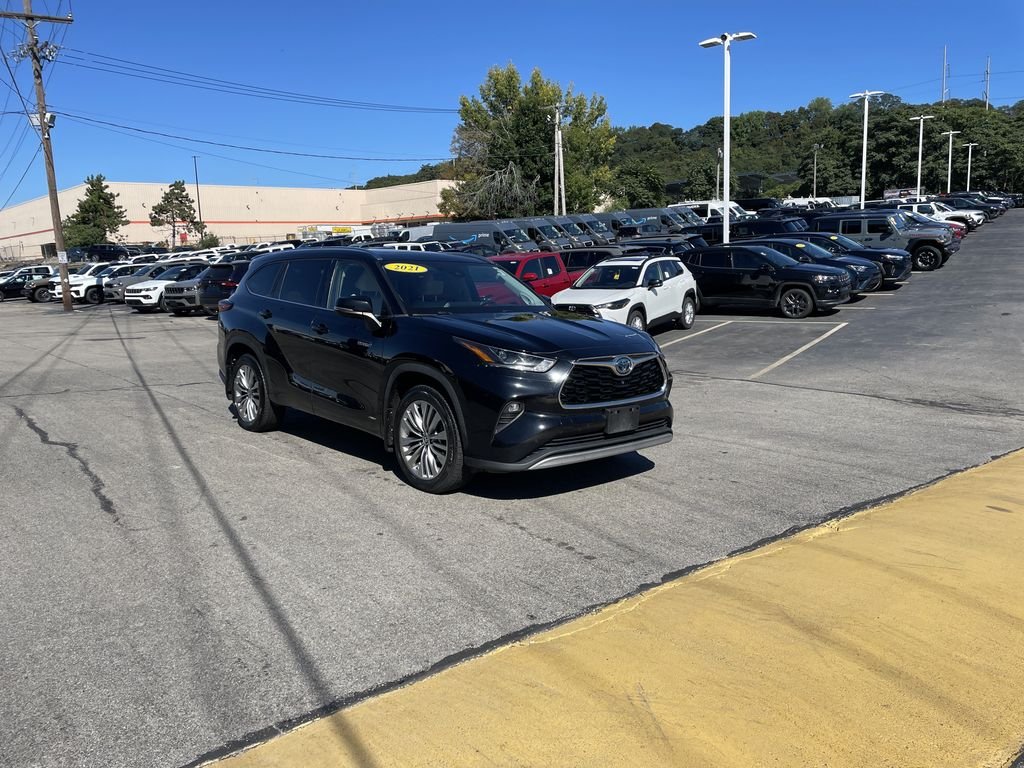 Used 2021 Black Toyota Platinum image 6
