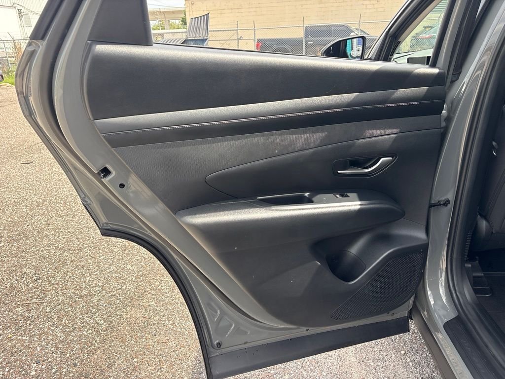 2025 Hyundai Tucson SE - Photo 12