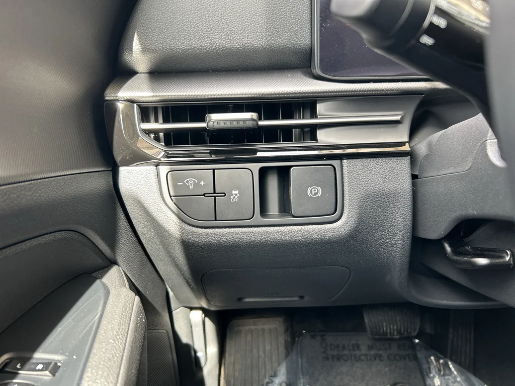 New 2026 Fusion Black Kia LX image 26