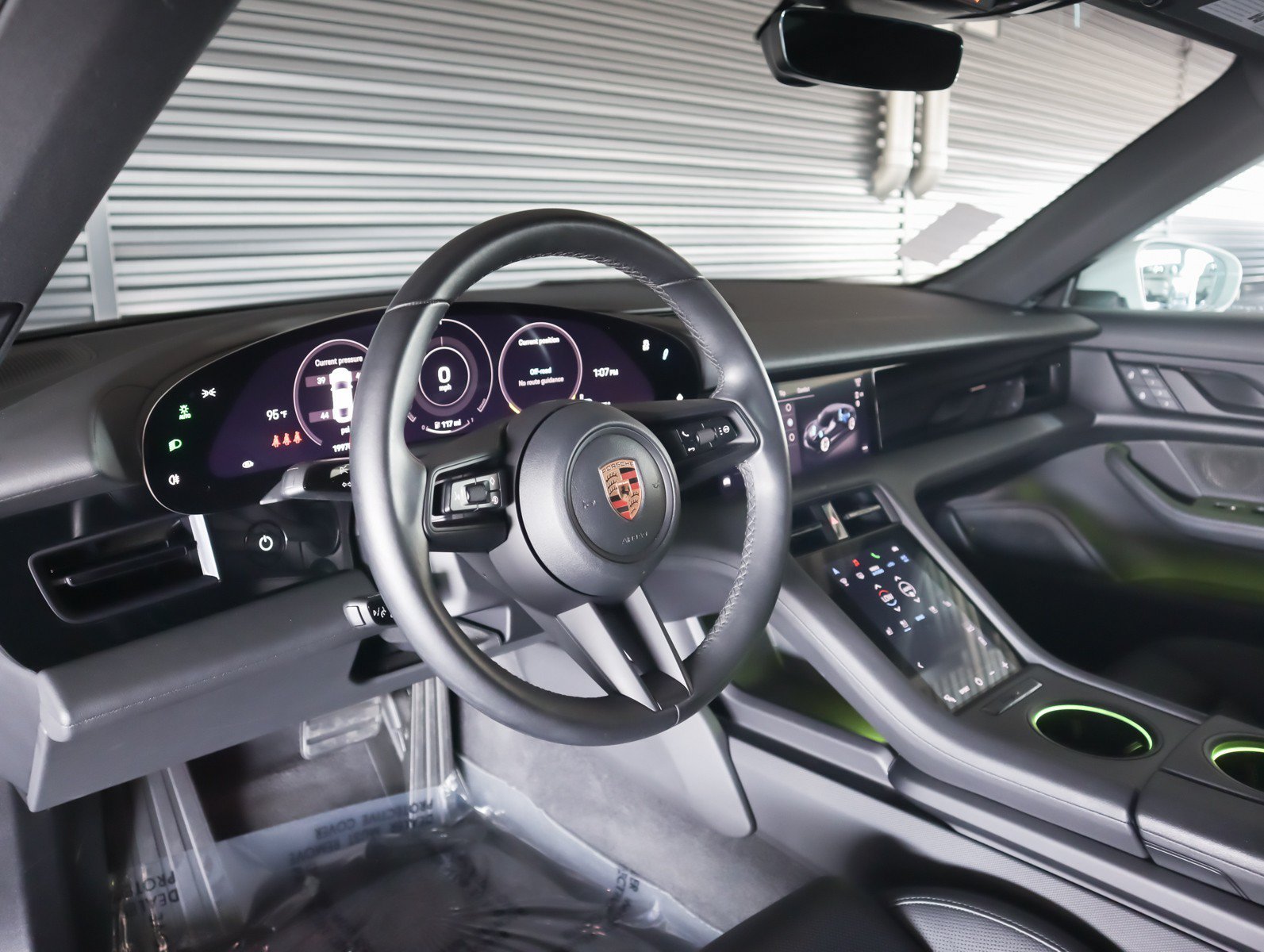 Certified Used 2023 Carrara White Metallic Porsche  image 4