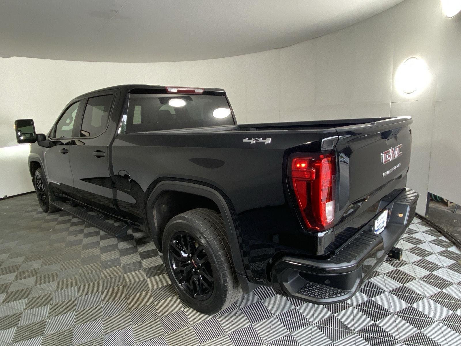 Used 2024 Onyx Black GMC Pro image 13