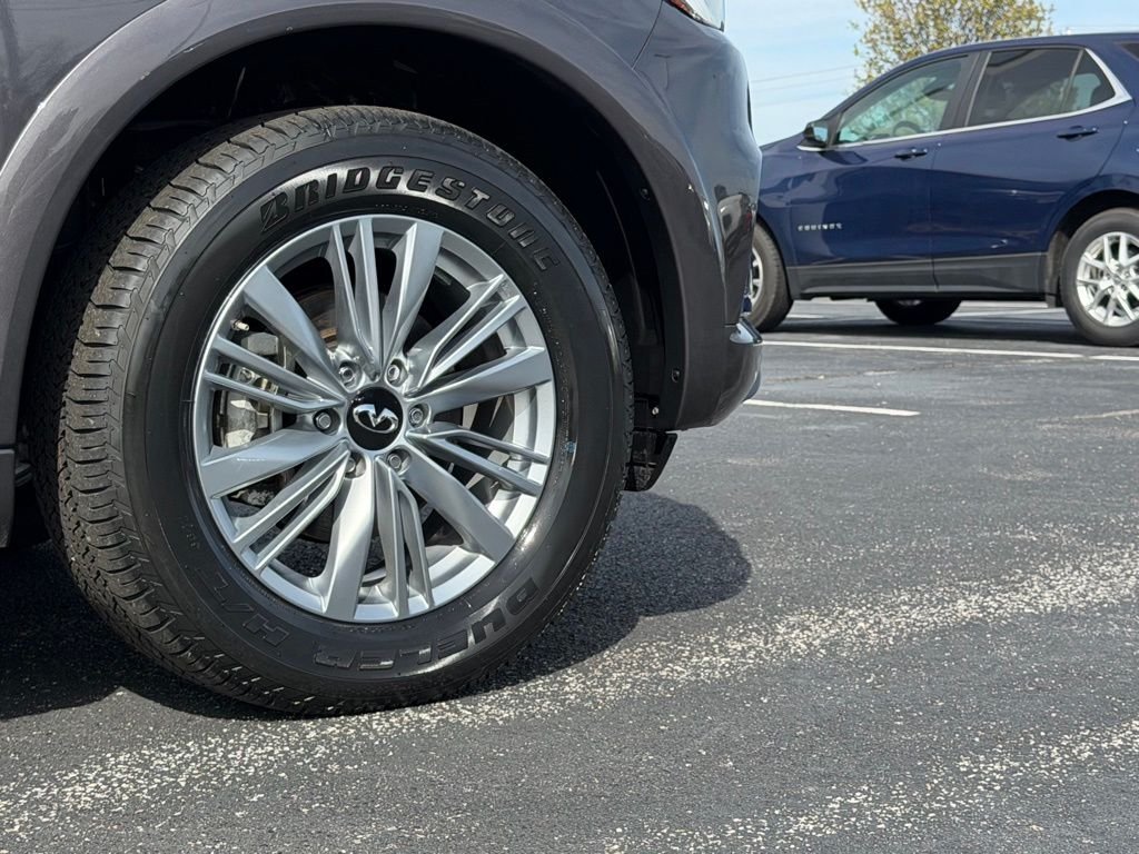 Used 2024 Gray INFINITI LUXE image 51