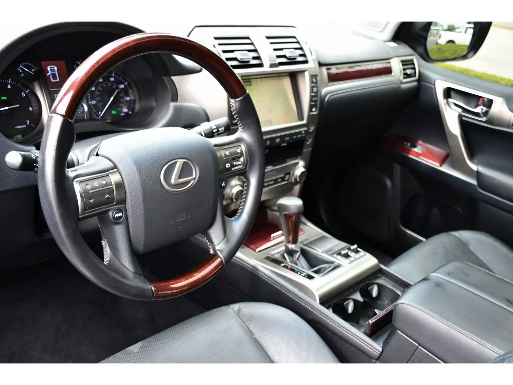 Used 2019 Silver Lining Metallic Lexus Premium image 13