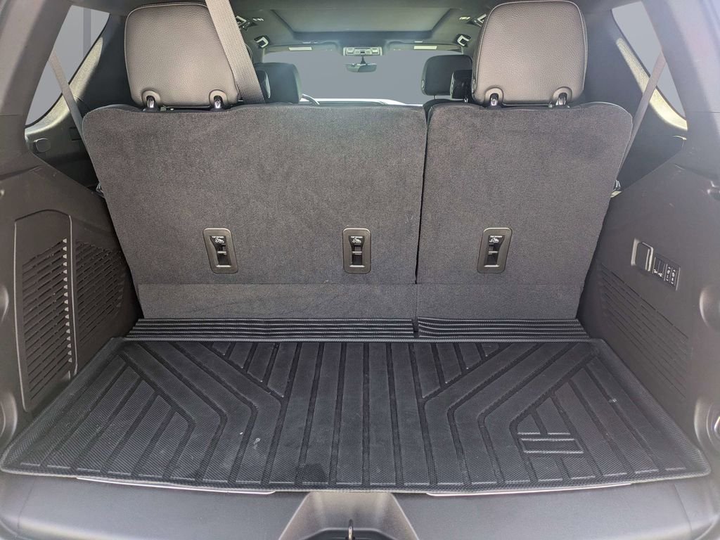 Used 2021 Black GMC Denali image 12