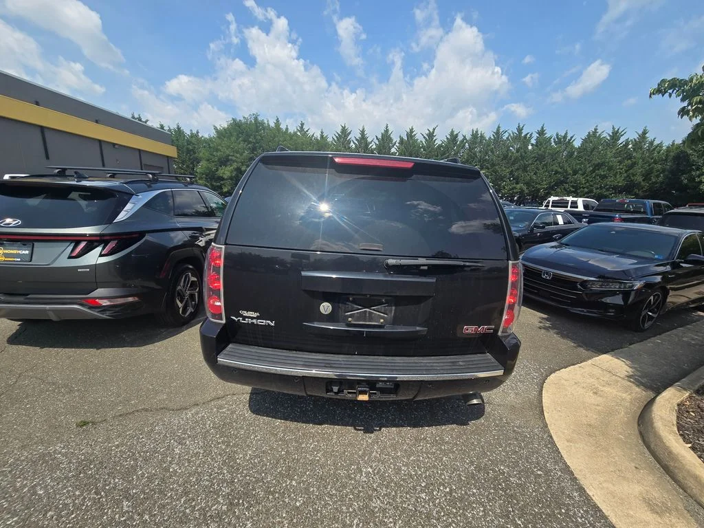 Used 2013 Black GMC Denali image 6
