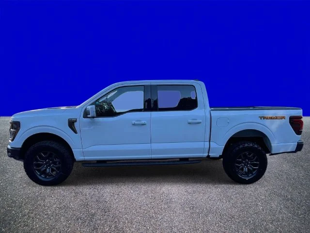 New 2026 Oxford White Ford Tremor® image 6