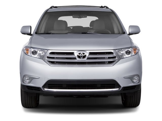 Used 2013  Toyota  image 4