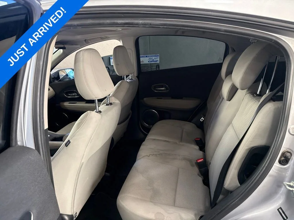 Certified Used 2019 Lunar Silver Metallic Honda EX image 5