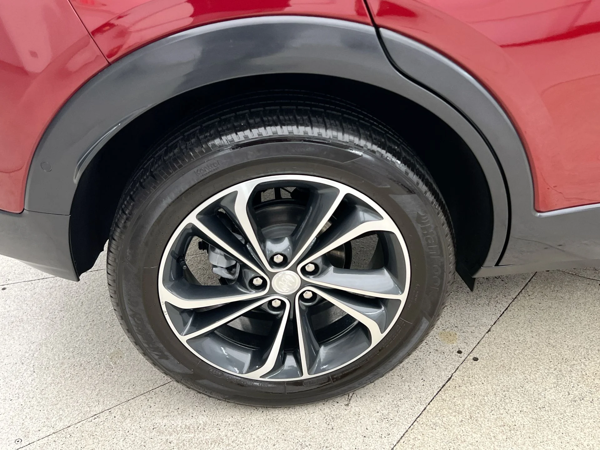 Used 2023 Red Buick Essence image 40
