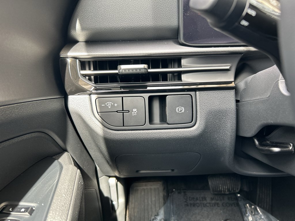 New 2026 Fusion Black Kia LX image 26
