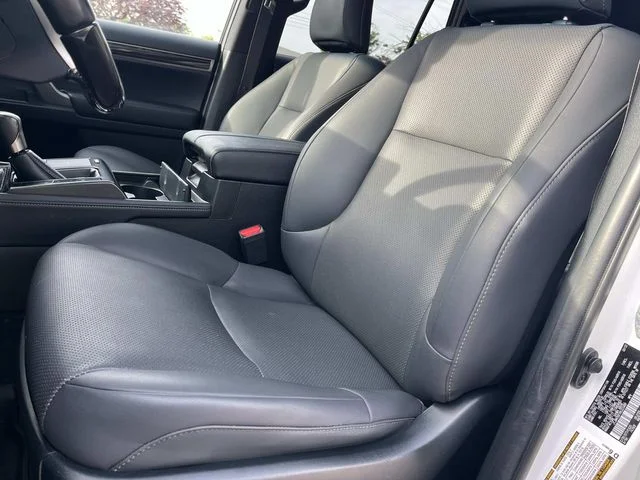 Used 2022 White Lexus 460 image 34