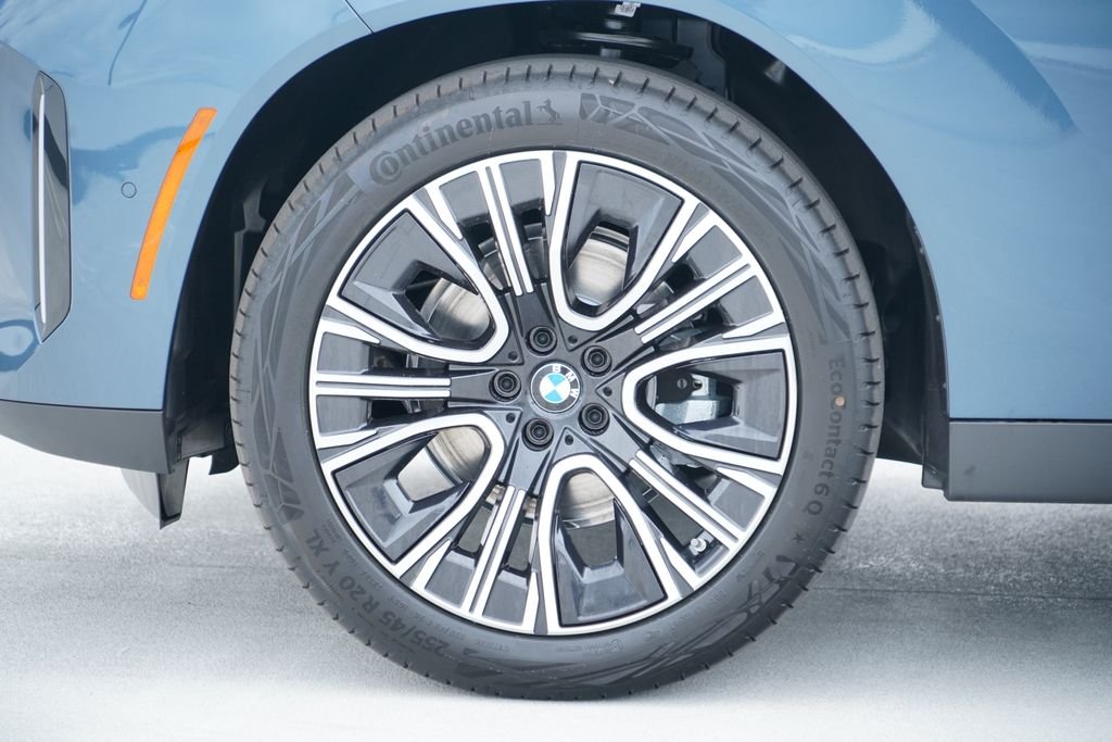 New 2026 Blue Metallic BMW 30 xDrive image 5