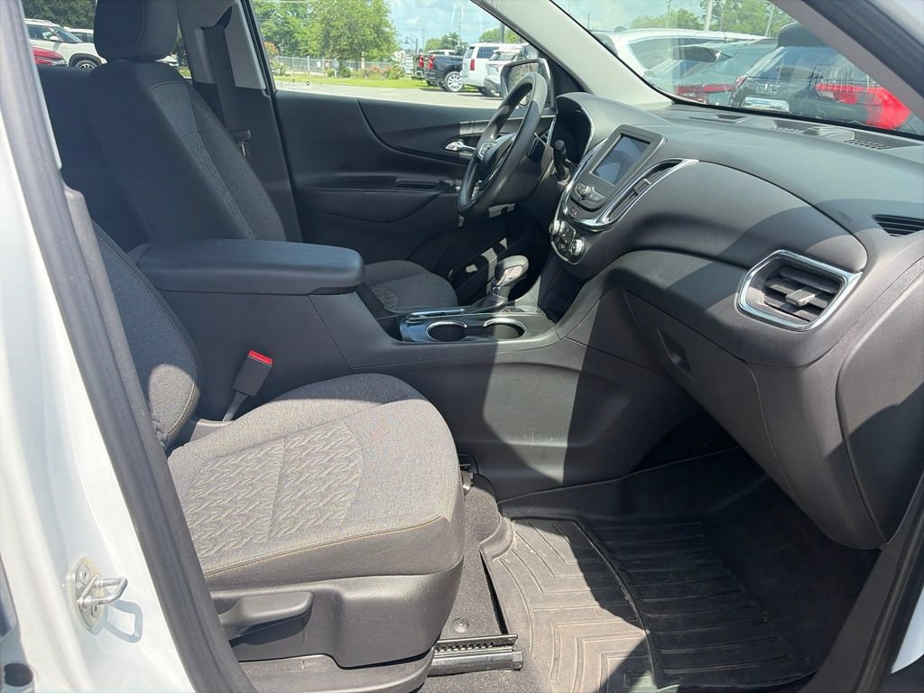 Used 2023 Summit White Chevrolet LT image 9