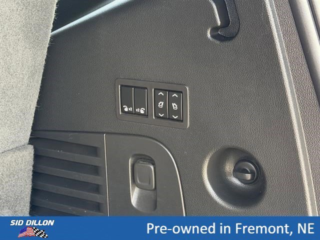 Used 2020 Silver Ice Metallic Chevrolet Premier image 6