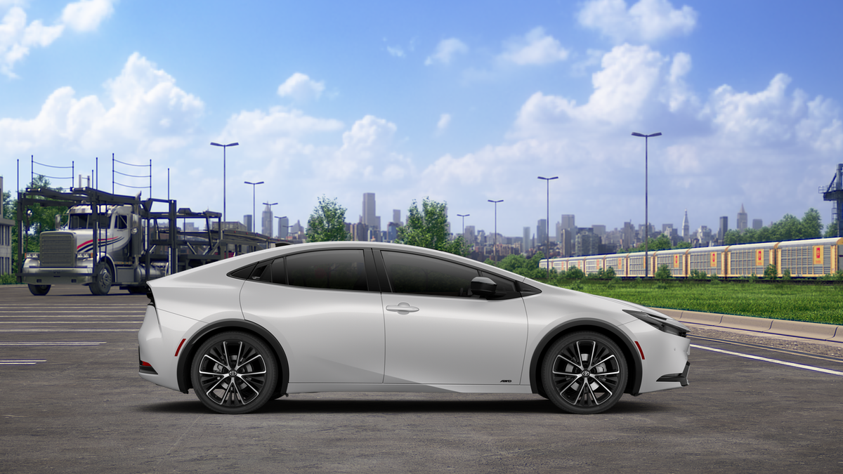 New 2027 Cutting Edge Toyota XLE AWD image 12