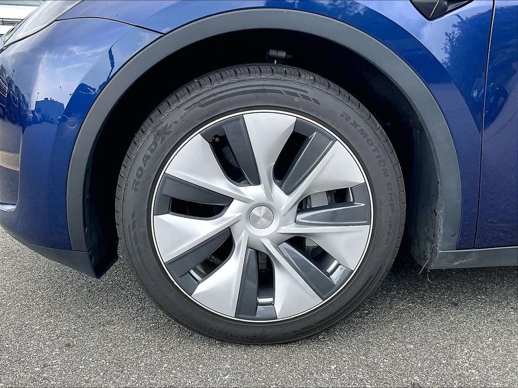 Used 2022 Deep Blue Metallic Tesla Long Range image 7