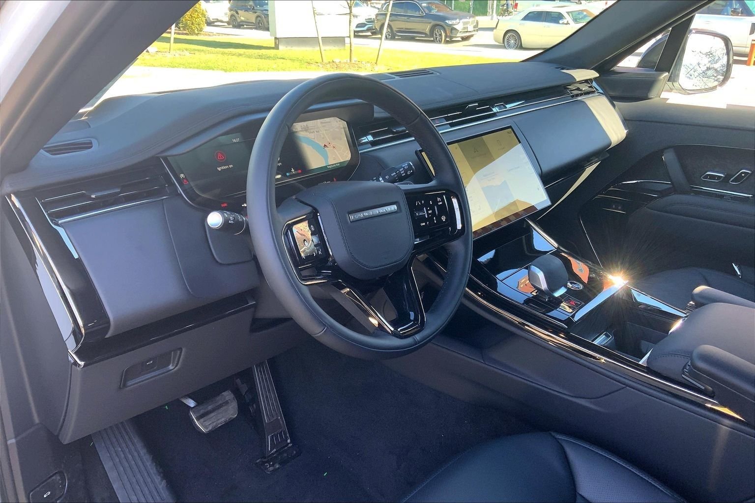 New 2026 Fuji White Land Rover Dynamic SE image 8
