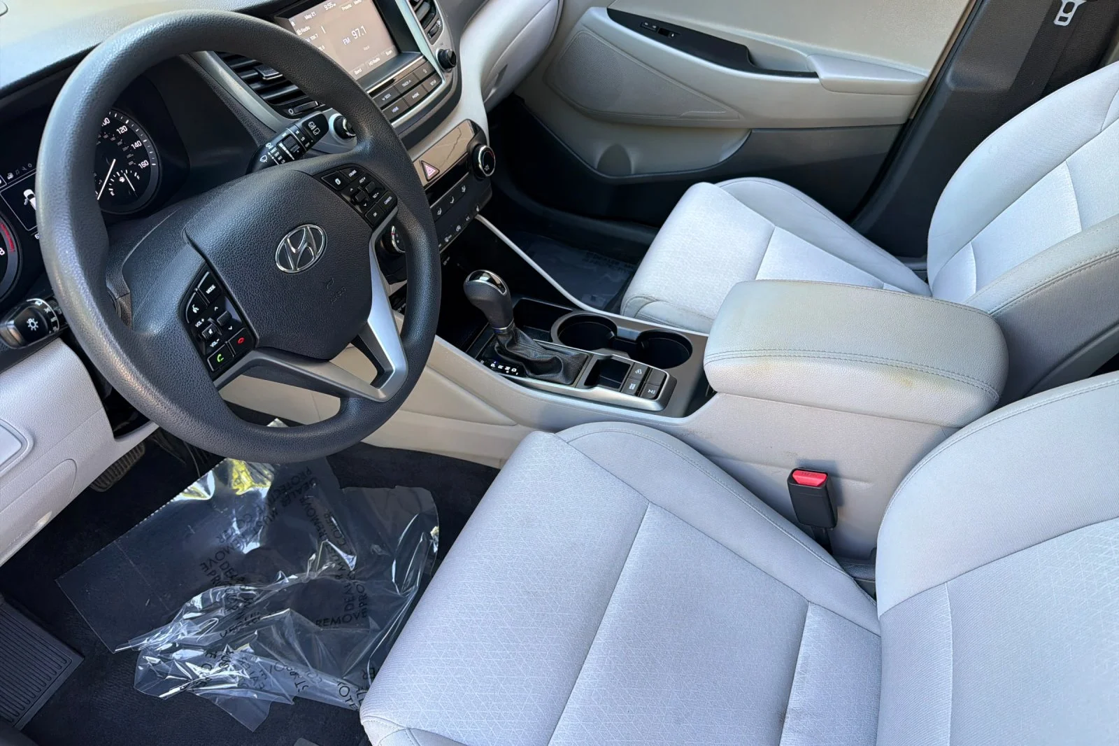 Used 2018 Gray Hyundai SEL image 7