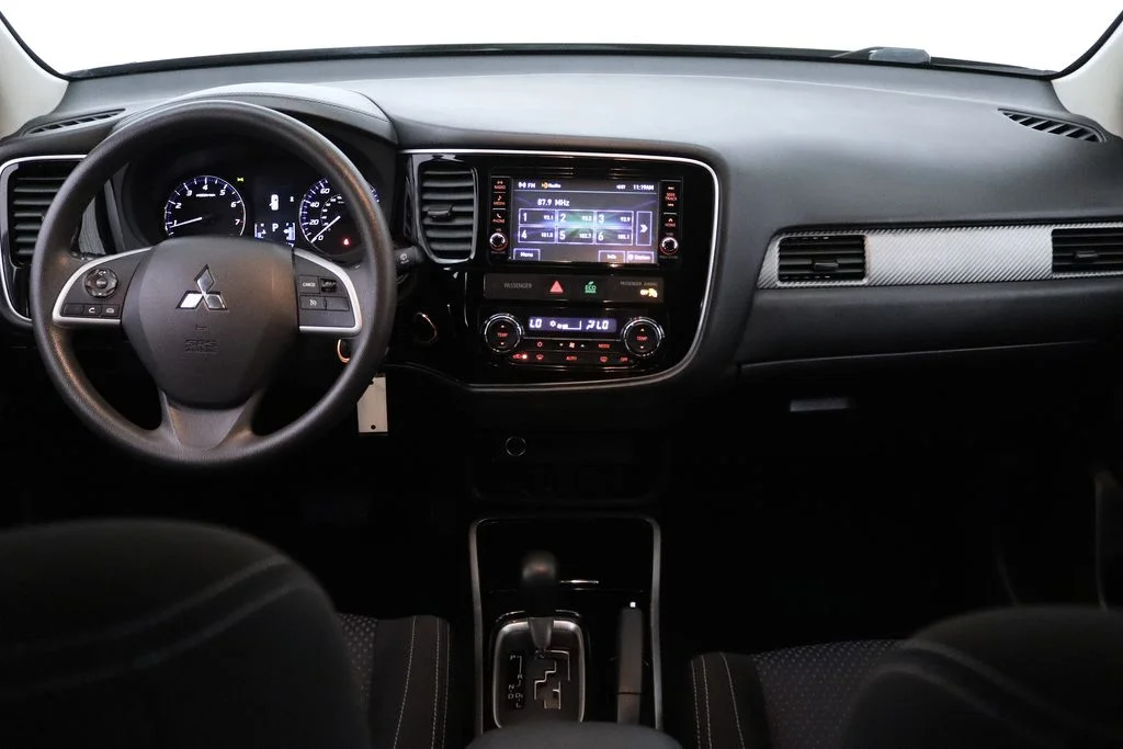 Used 2018 Black Mitsubishi ES image 24