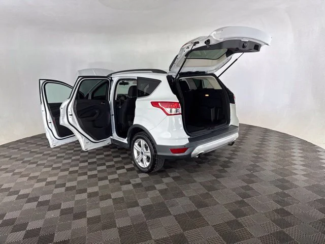 Used 2015 White Ford SE image 16