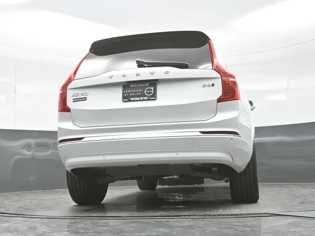 Certified Used 2023 Crystal White Volvo Plus image 30