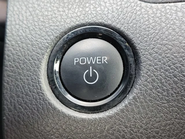2025 Toyota Camry LE - Photo 29