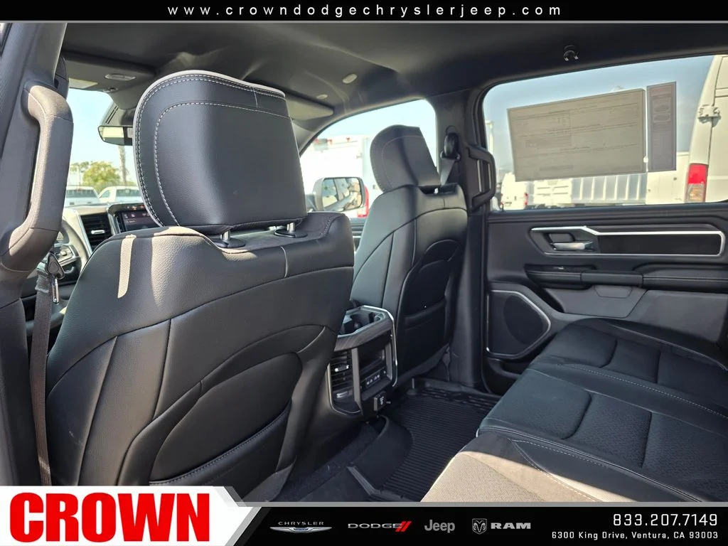 New 2026 Diamond Black Crystal Pearl-Coat Exterior Paint RAM Laramie image 8