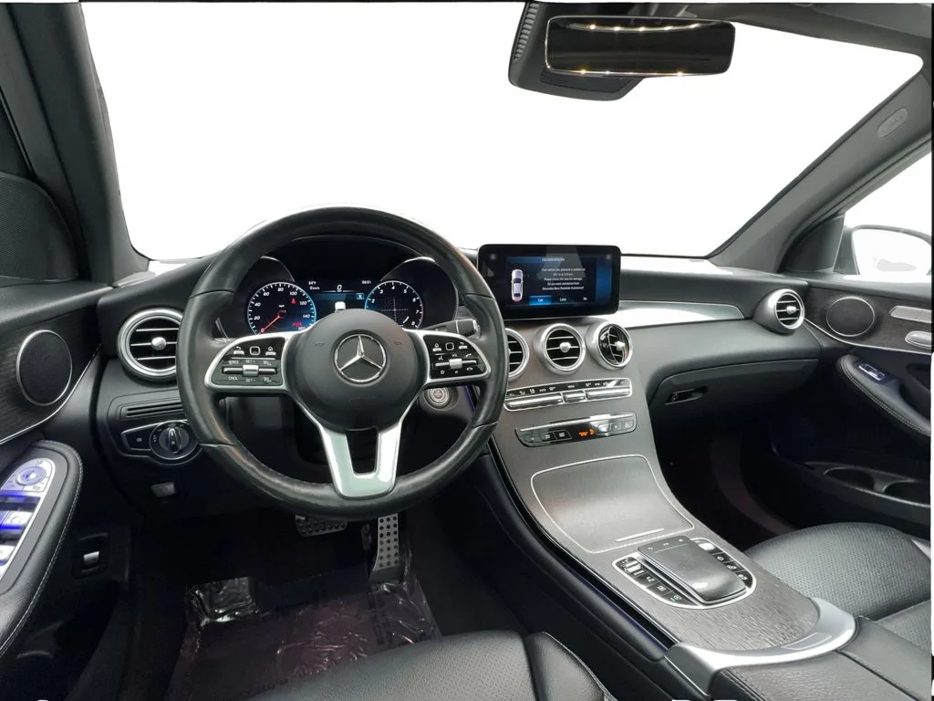 Used 2022 Black Mercedes-Benz GLC 300 image 31