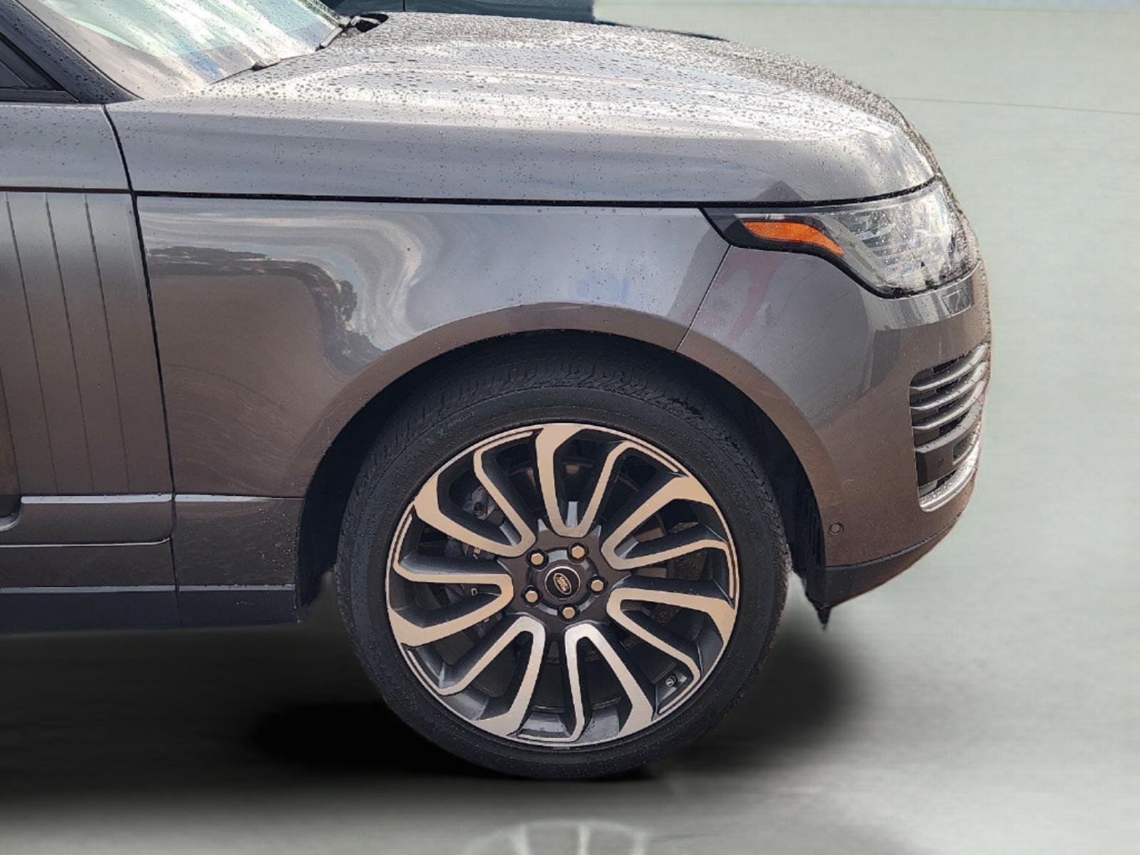 Used 2018 Corris Grey Metallic Land Rover SC image 7