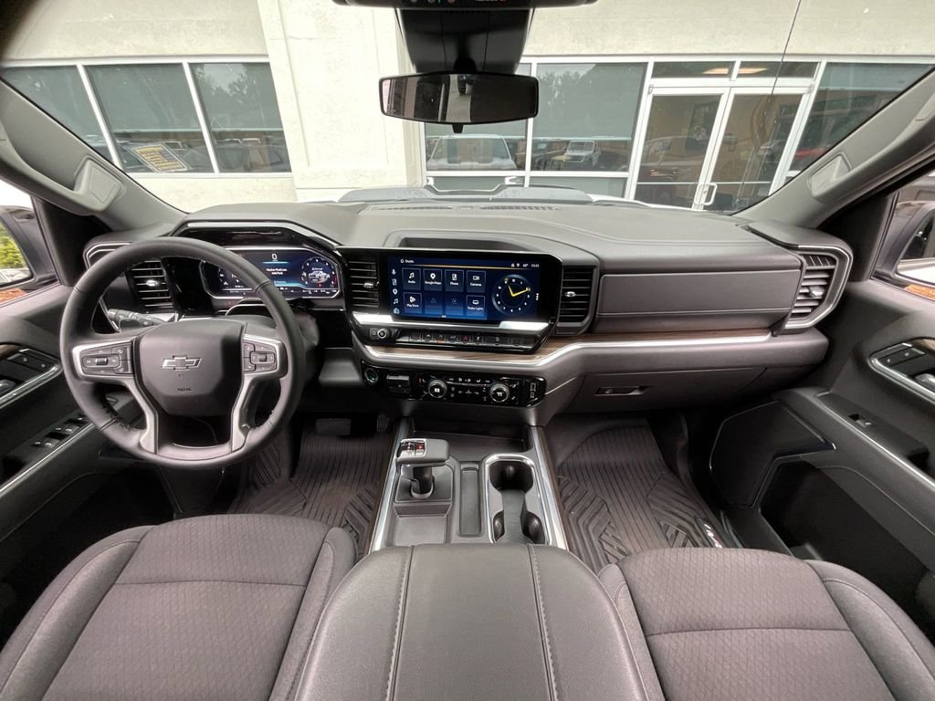 Used 2025 White Chevrolet LT Trail Boss image 18