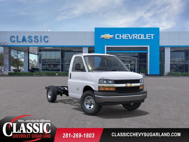 2025 Chevrolet Express Cutaway 3500 1WT