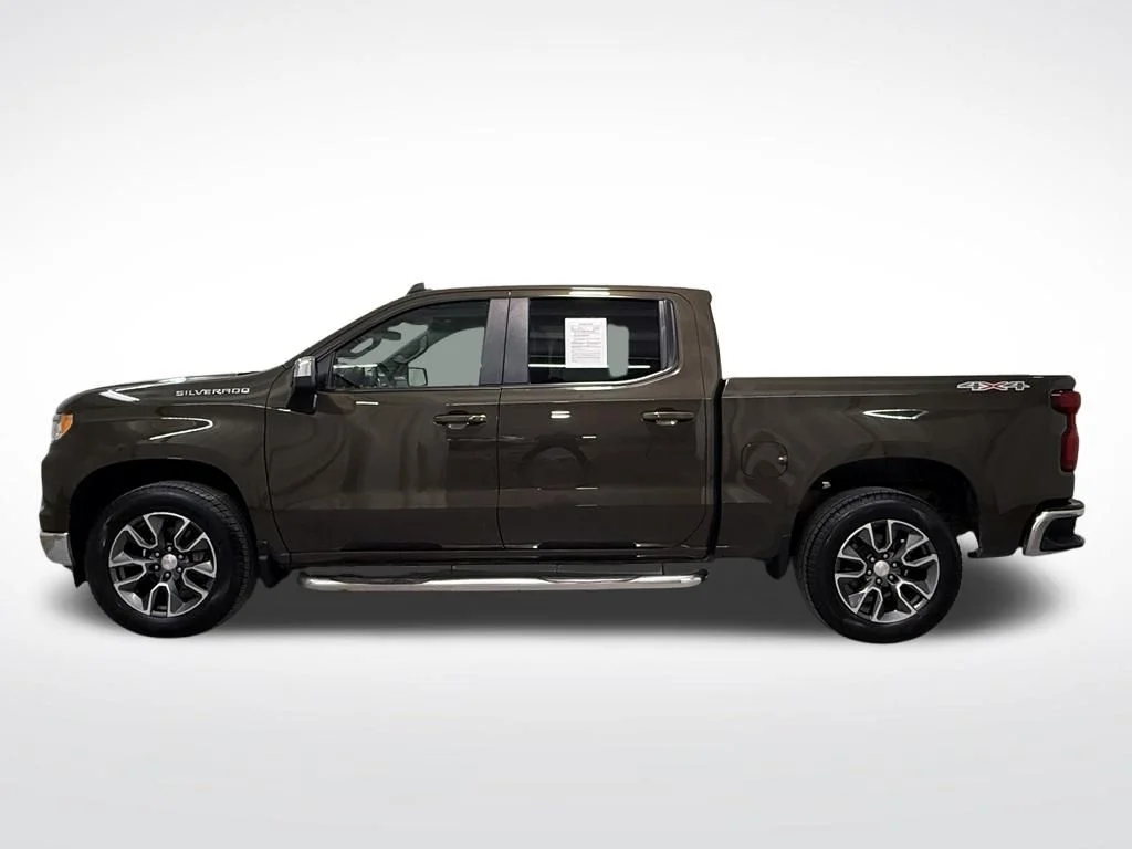 Used 2023 Bronze Metallic Chevrolet LT image 27
