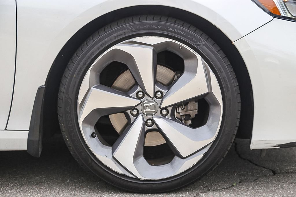 Used 2018 Platinum White Pearl Honda Touring image 10