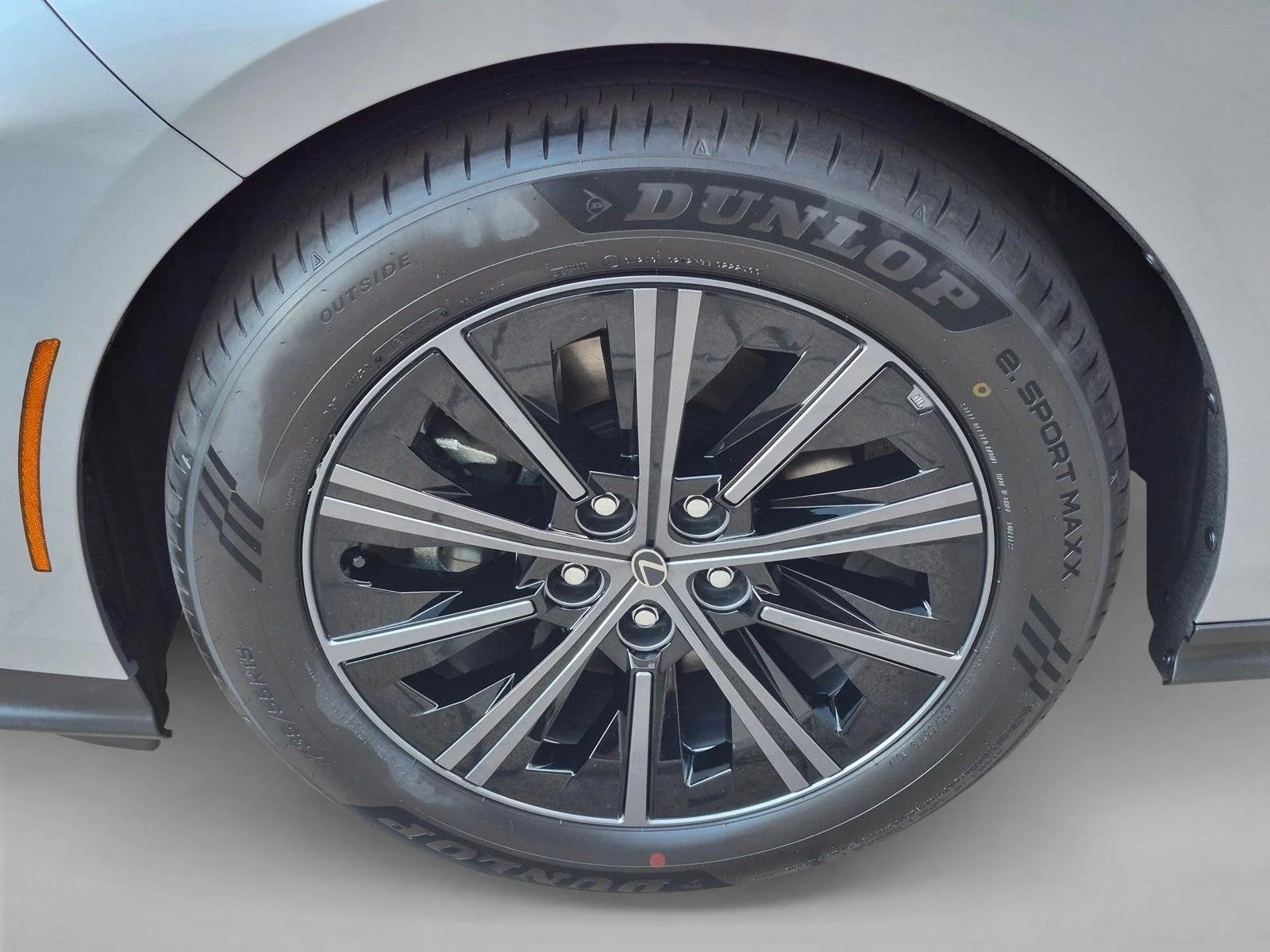 New 2026 Iridium Lexus ES 350e PREMIUM image 9