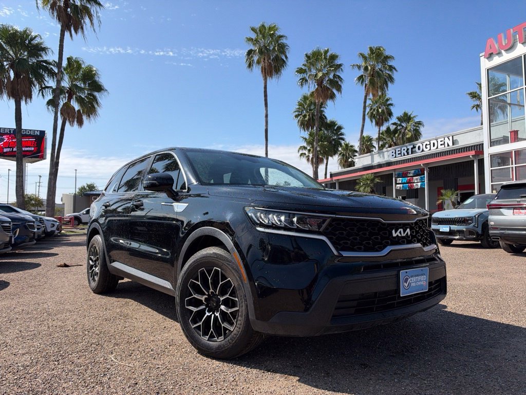 Used 2022 Black Kia LX image 1