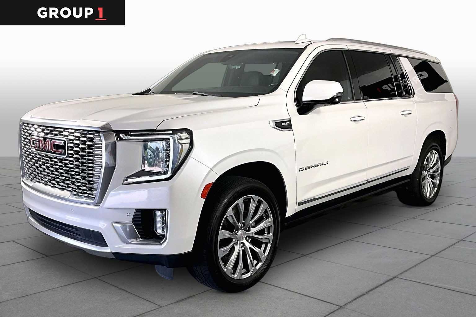 Used 2021 WHITE FROST TRICOAT GMC Denali image 1