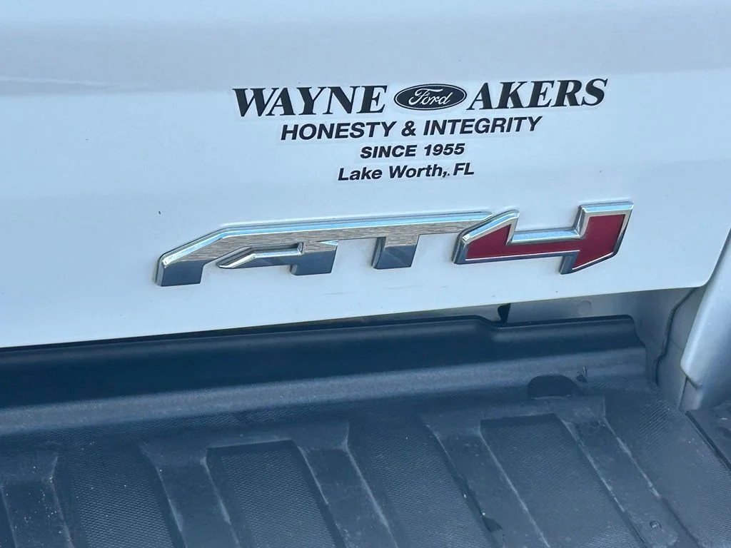 Used 2021 Summit White GMC AT4 w/Leather image 22