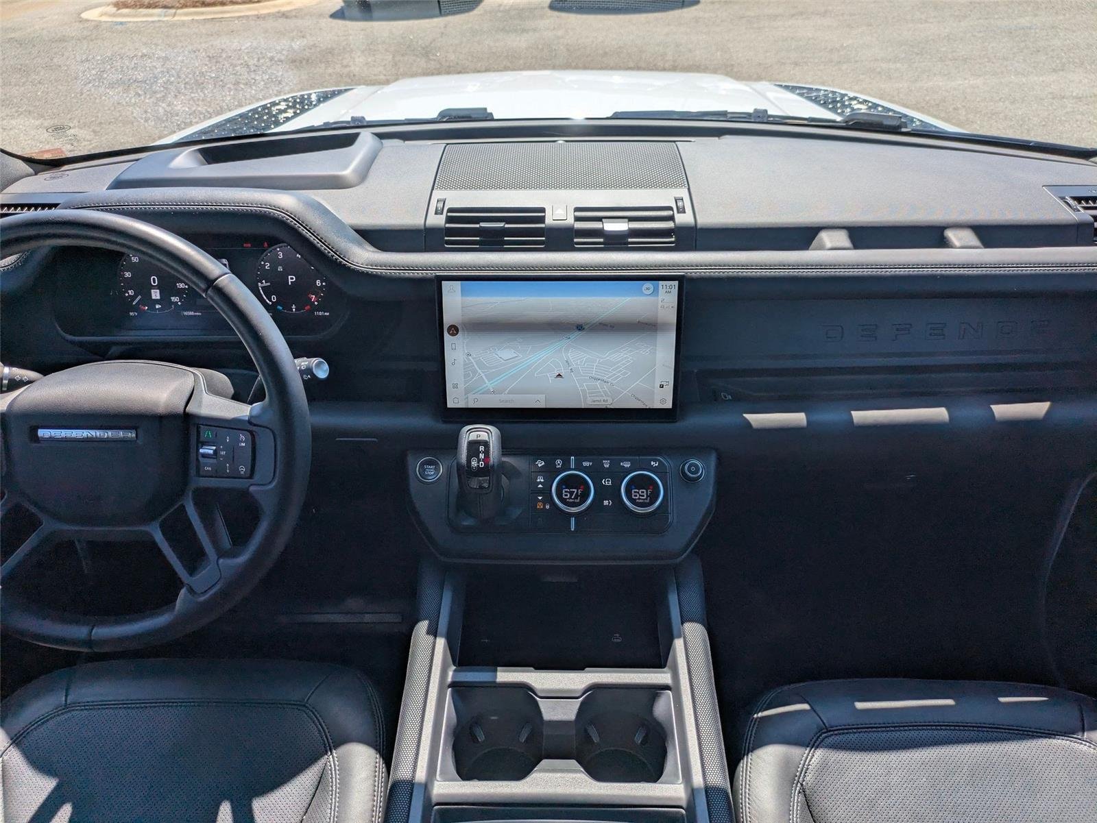 Used 2025 Fuji White Land Rover S image 29