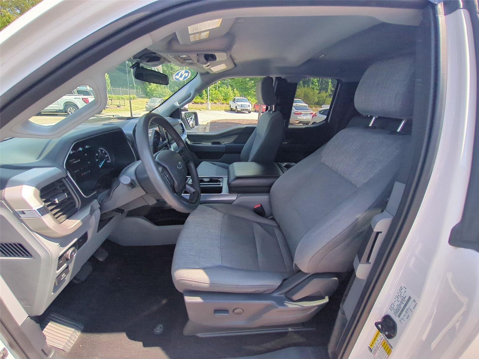 Used 2022 Oxford White Ford XLT image 18