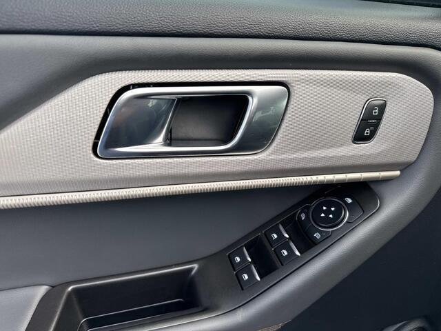 Used 2025 Agate Black Ford Active image 19