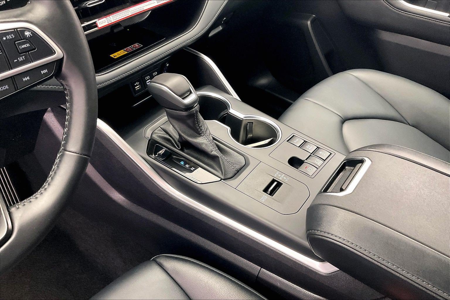 Used 2026 Wind Chill Pearl Toyota XLE image 17