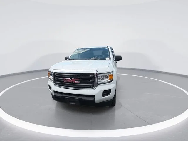 Used 2017 White GMC Base image 3
