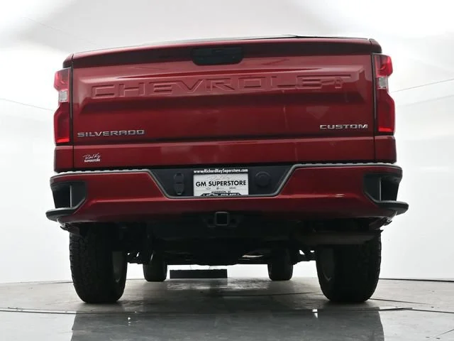 Used 2021 CHERRY RED TINTCOAT Chevrolet Custom image 24