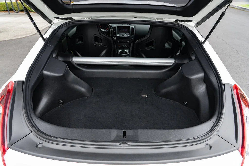 Used 2020 White Nissan Nismo image 9