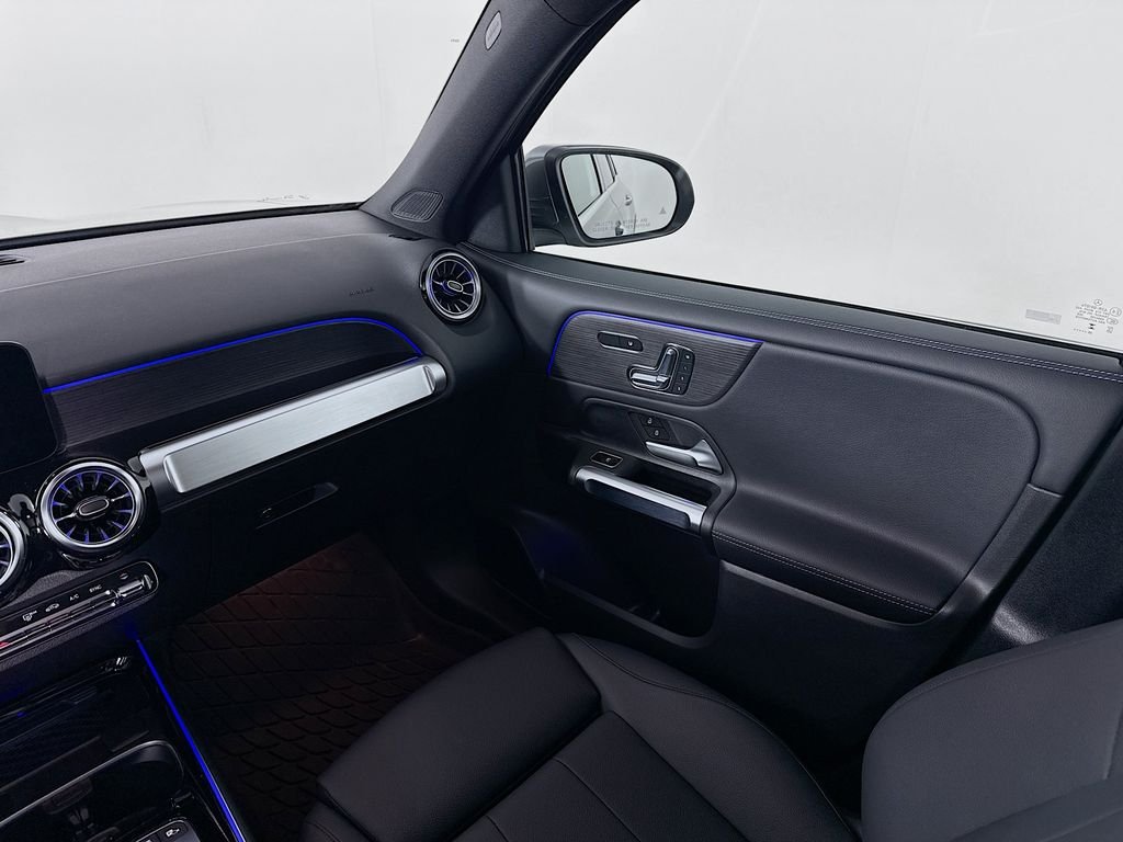 Used 2026 Gray Mercedes-Benz GLB 250 image 24