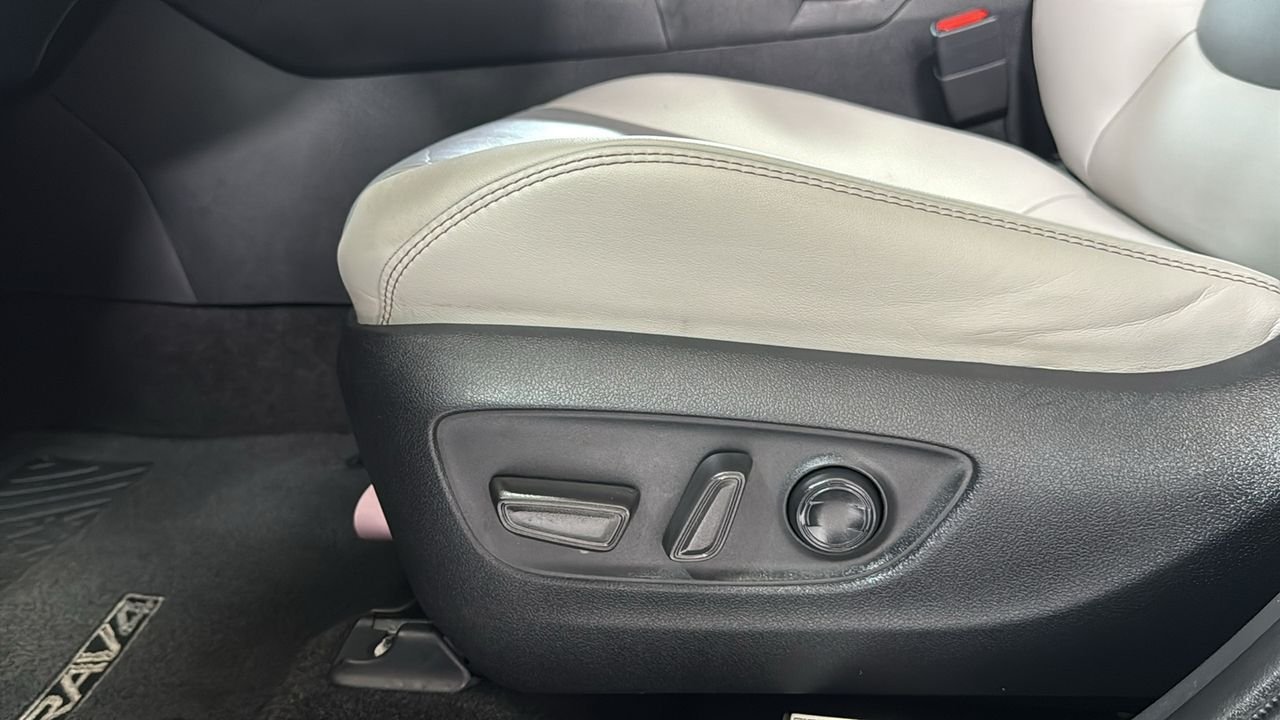 Used 2024 Black Toyota XLE Premium image 22